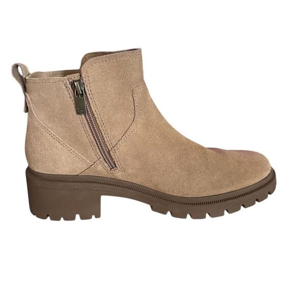 Koolaburra By UGG Women's Beige tan Suede Ankle Boots Size 9 lug sole waterproof - Picture 3 of 10